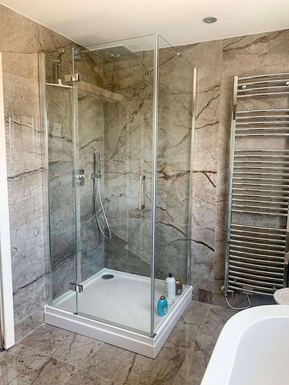 Shower rooms and bathrooms